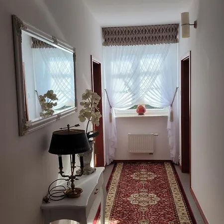 Maxim Bed & Breakfast 4*