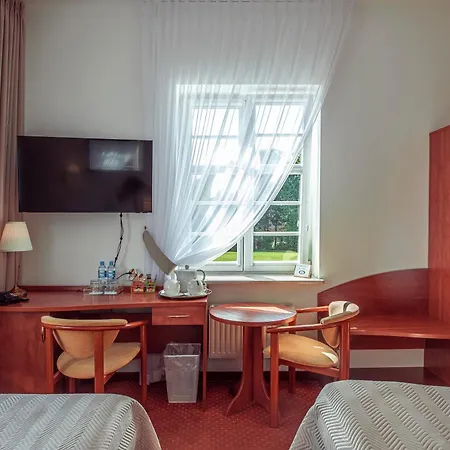 Hotel Maxim Kwidzyn Bed & Breakfast 4*