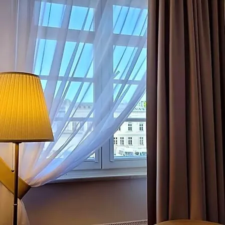 B&B Maxim