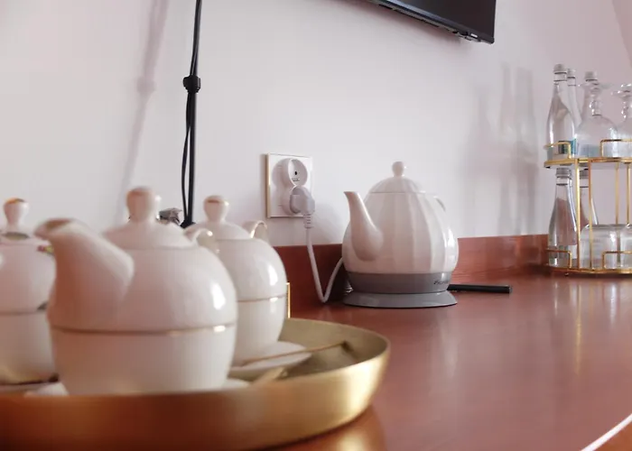 Couette-café Maxim 4*